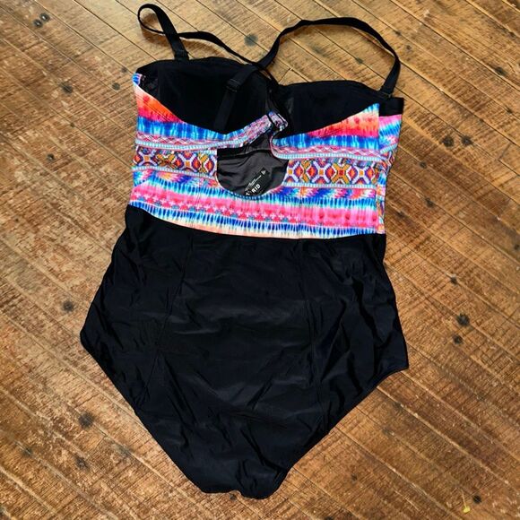 Torrid 1x one piece vixen pinup girl full figure swimsuit - Picture 3 of 5